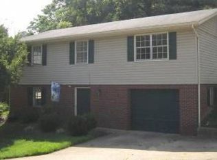12 Hapgood Hl, Huntington, WV 25705