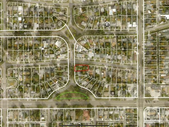 29th St N #13, Saint Petersburg, FL 33713