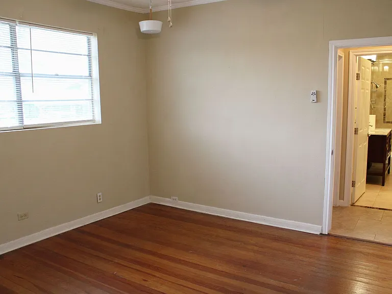 3901 N New Braunfels Ave — Photo 11