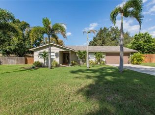 1240 Holiday Dr, Tarpon Springs, FL 34689