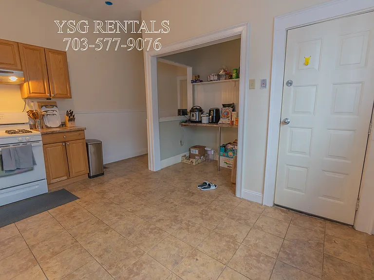22 Suffolk St #1 — Photo 14