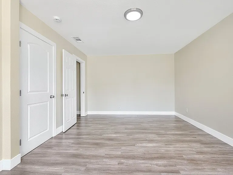 340 W Caroline Ct #A — Photo 4
