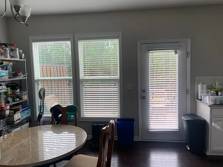 701 Sunset Park Dr — Photo 4