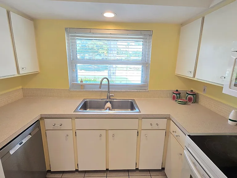 3512 School Ave — Photo 7