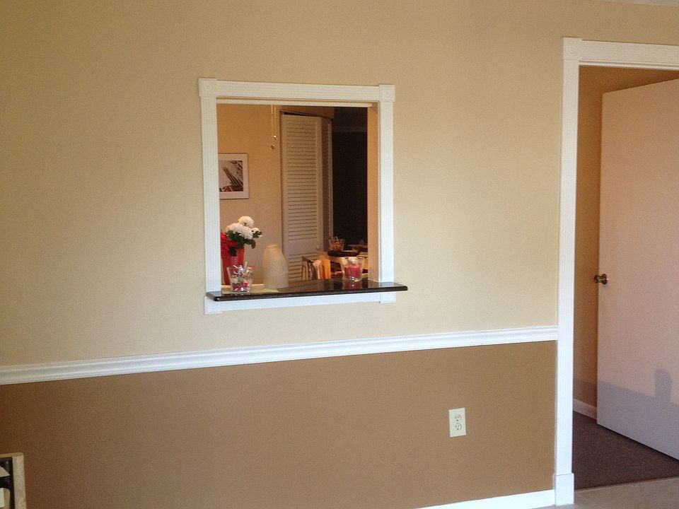 Entryway with waiting area