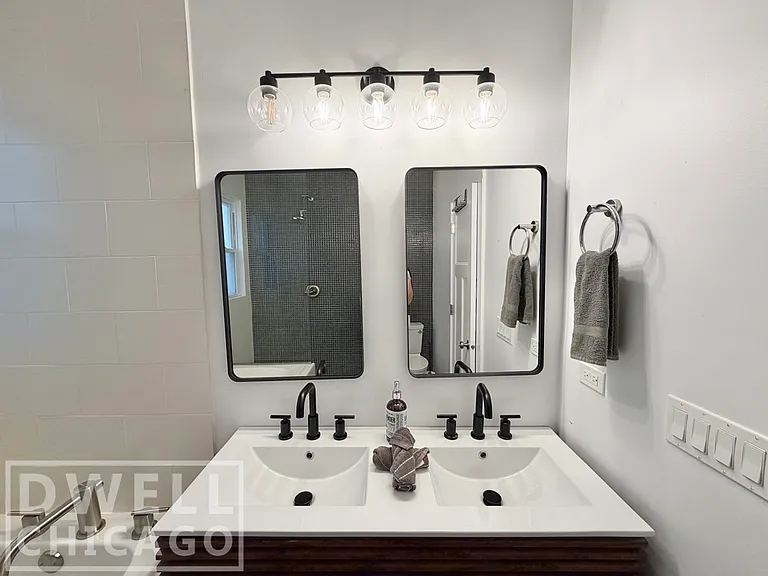1419 N Paulina St — Photo 32