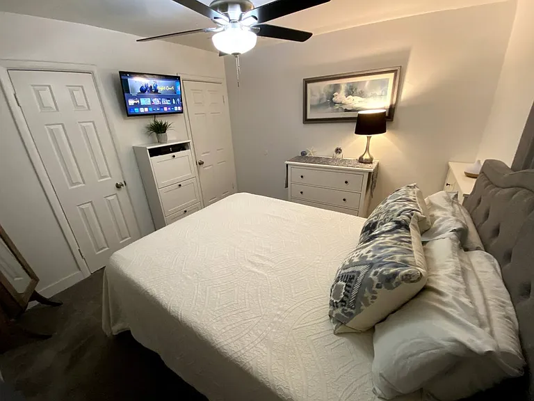 2065 E Don Carlos Ave — Photo 18