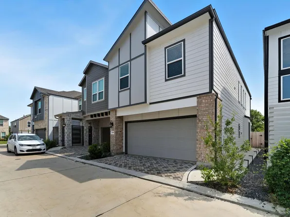 3009 Skyrock Dr, Houston, TX 77063