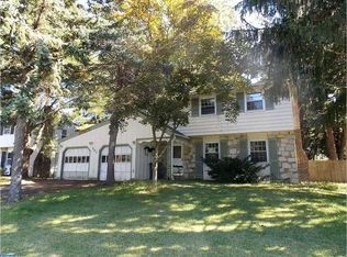 807 Sterner Mill Rd, Feasterville Trevose, PA 19053