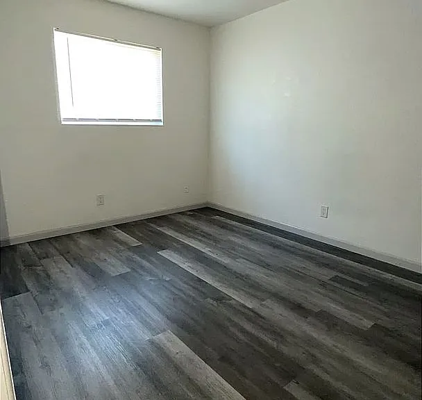 3158 College Ave — Photo 4