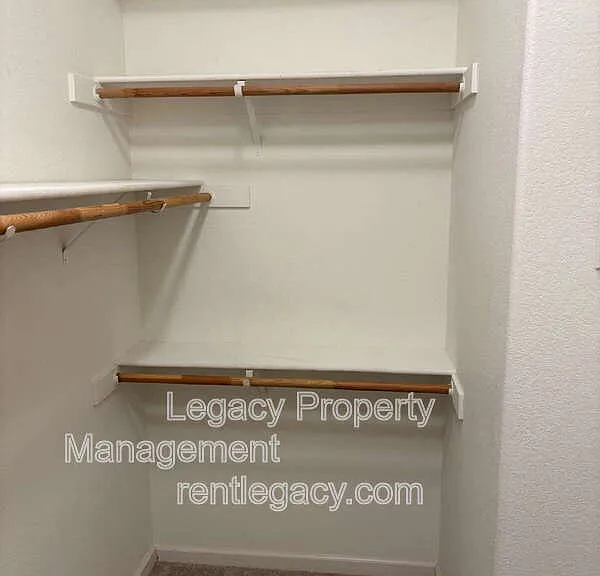 3031 Daggett Dr — Photo 9