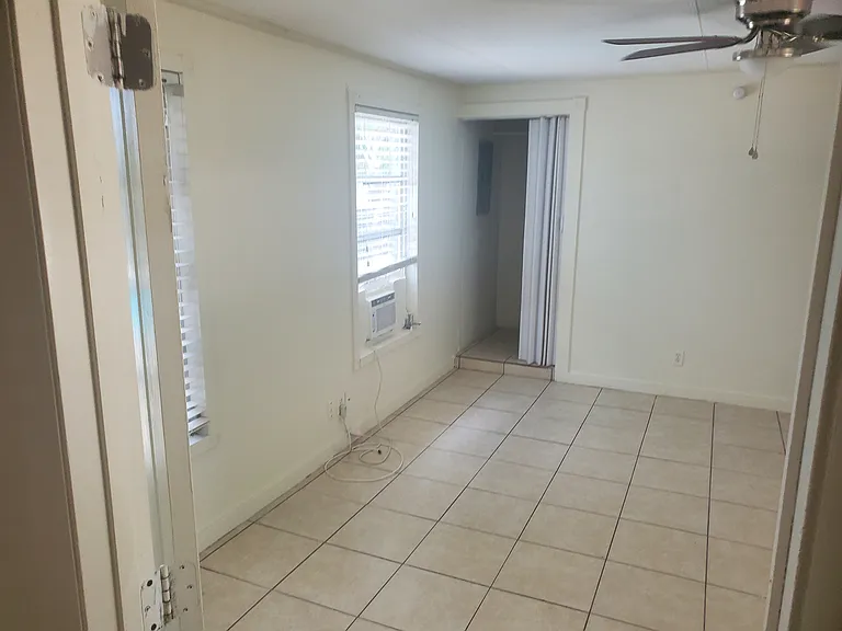 2097 Jessamine Ct — Photo 21
