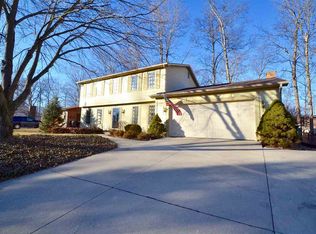 9928 Woodstream Dr, Fort Wayne, IN 46804