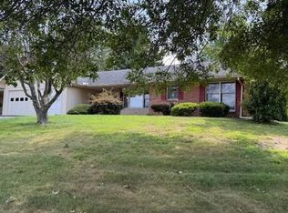 11972 N Woodlea Dr, Waynesboro, PA 17268