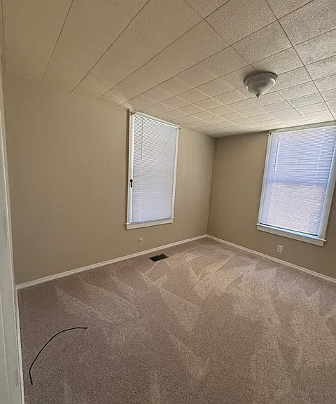 121 W Rose St — Photo 7