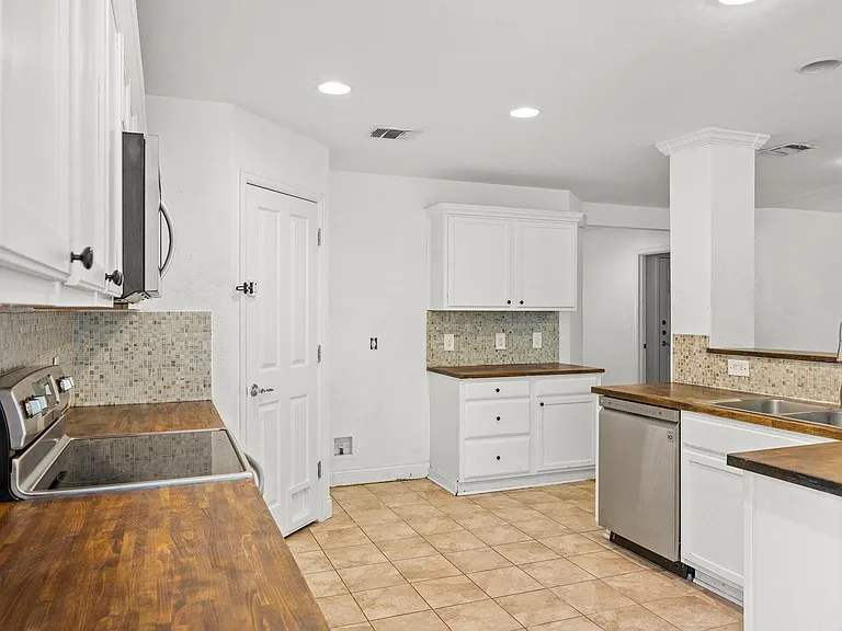 789 Kingfisher Ln — Photo 8