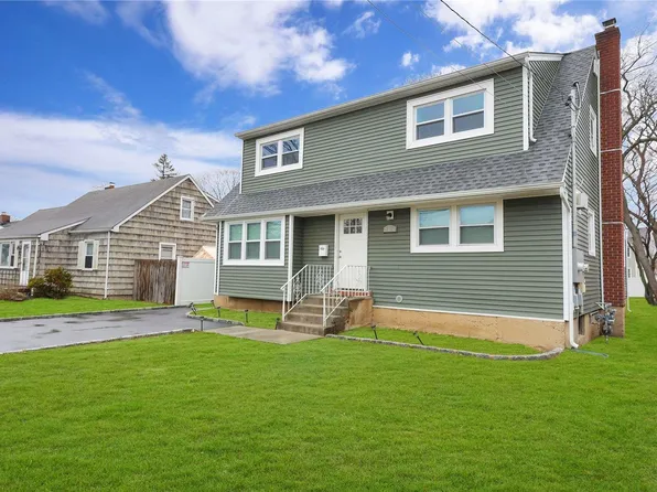 241 Cherry Street, Farmingdale, NY 11735