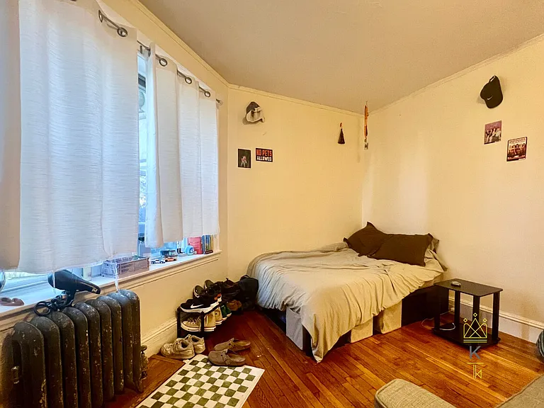 62 Egmont St #1 — Photo 16