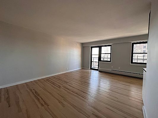 3rd image of 1365 Saint Nicholas Ave APT 22L