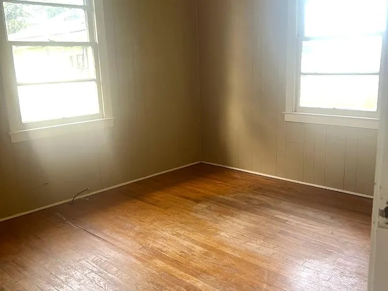 2916 Ernest St — Photo 5