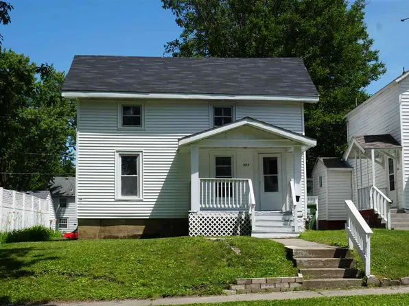 209 1st Ave, Charles City, IA 50616