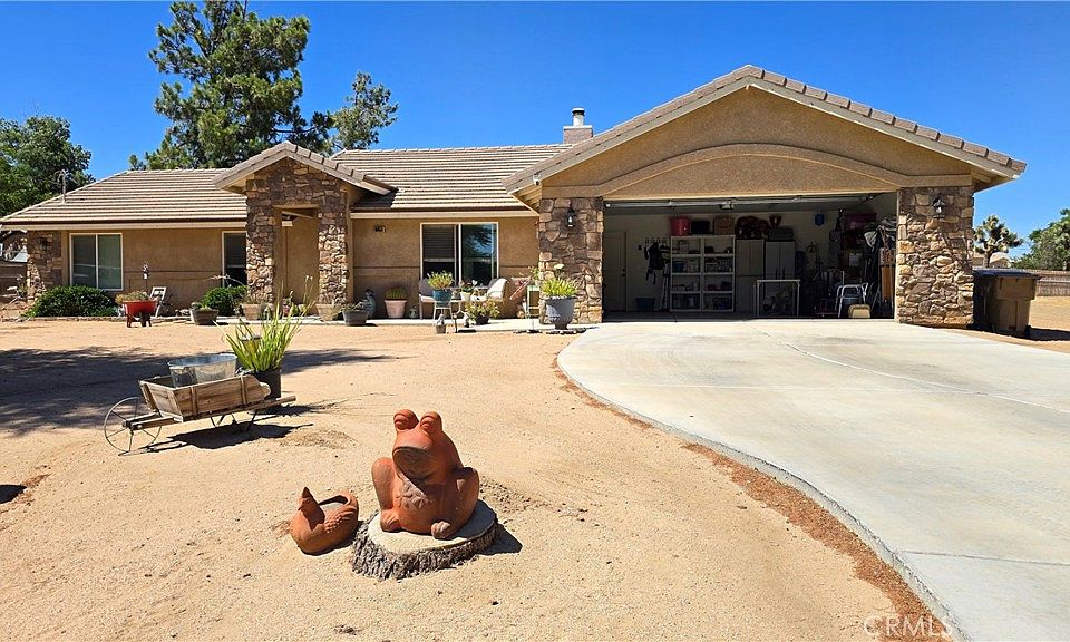 1st image of 16650 Cactus St