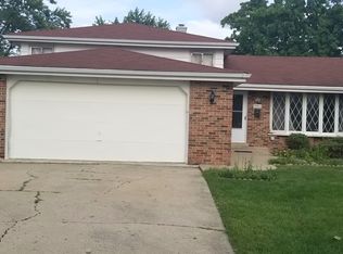701 N Lincoln Ave, Addison, IL 60101