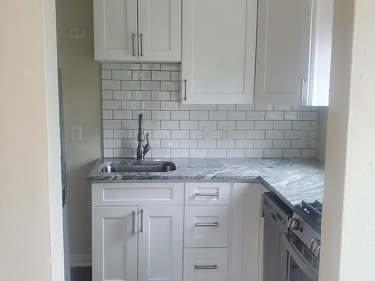 Bermuda Apartments — Photo 2