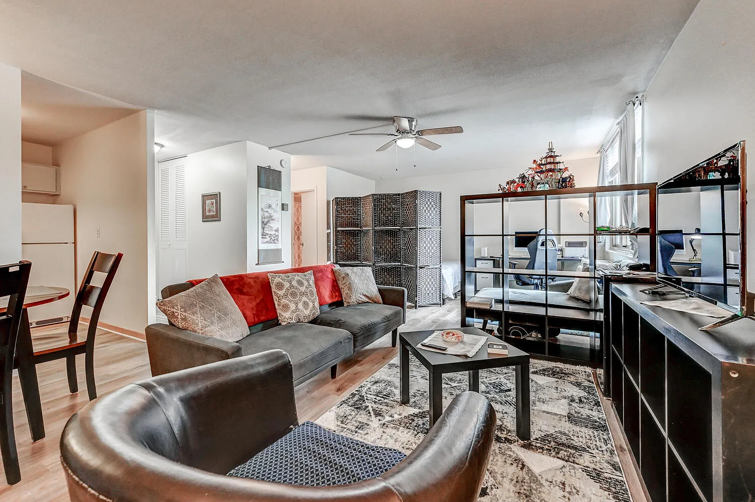 Studio, 552 sqft, $1,500 — Photo 2