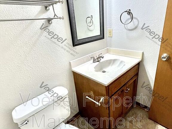 5th image of 412 NE Highland Ln