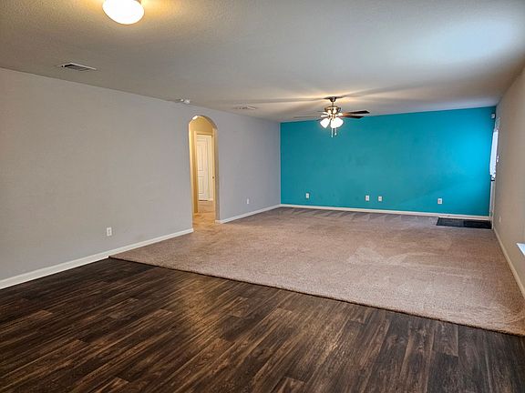 5th image of 233 Continental Ave