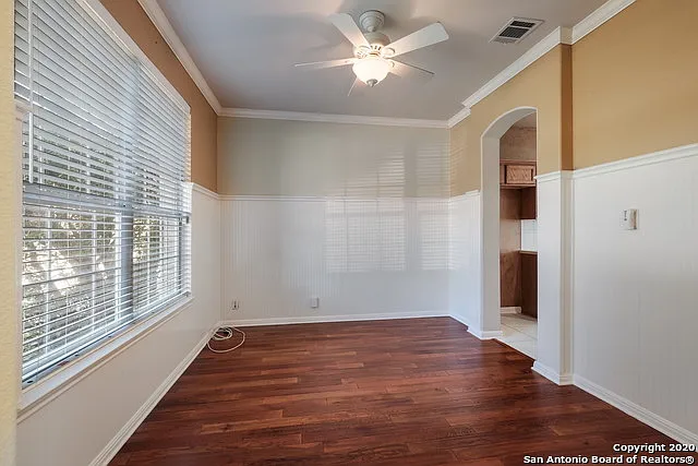 3 bed, 2.5 bath, 2414 sqft, $2,800 — Photo 3