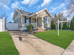 9 Albourne St, South River, NJ 08882