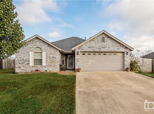 958 Raspberry St, Elkins, AR 72727