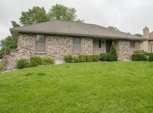 1110 SE 4th Ter, Lees Summit, MO 64063
