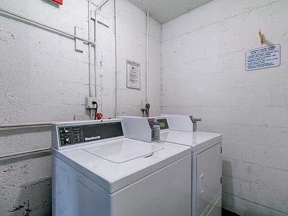 5th image of 1140 NE 191st St APT D35