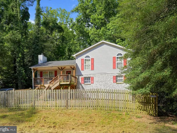 12117 Catalina Dr, Lusby, MD 20657