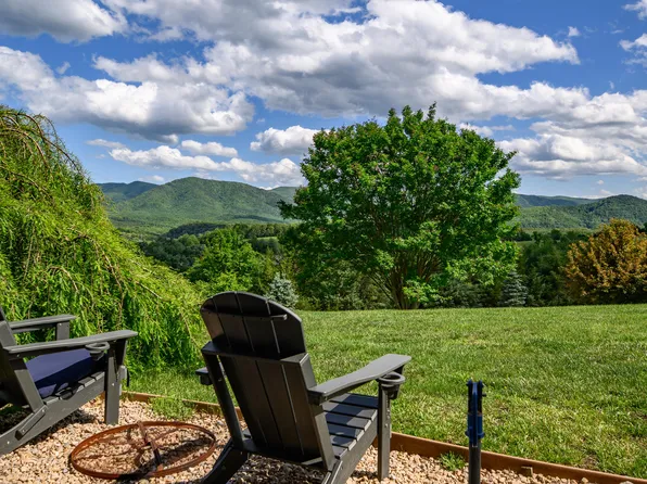 35 Meadow Heights Ln, Lexington, VA 24450
