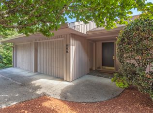 999 Oxford Dr, Lake Oswego, OR 97034