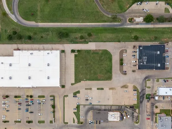 3908 Call Field Rd, Wichita Falls, TX 76308