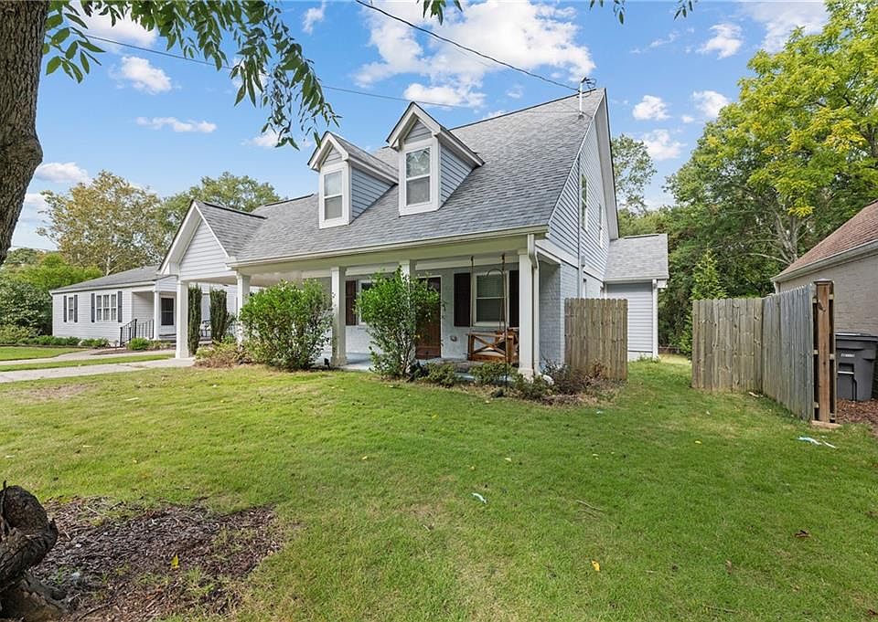 1st image of 220 Mountain View Dr