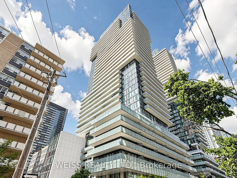 185 Roehampton Ave #520 — Photo 2