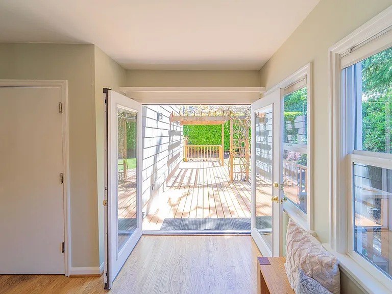 2840 SW Fern St — Photo 23