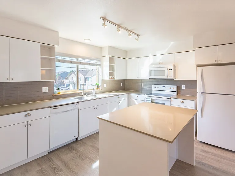 Aster Townhomes — Photo 9