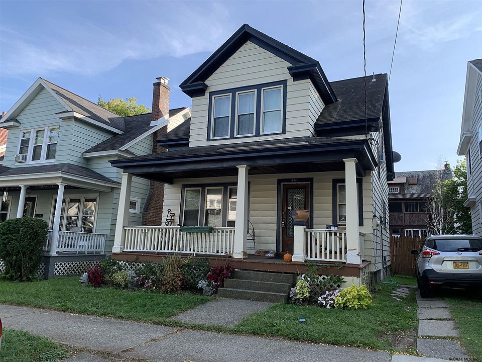 2nd image of 844 Jay St