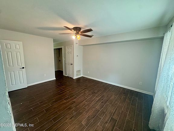 2nd image of 707 Rainer Rd Unit 4