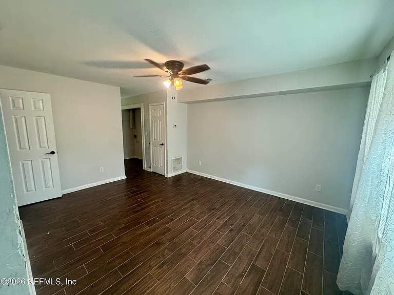 707 Rainer Rd #4 — Photo 2