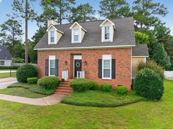 121 Fair Oaks Ct, Leesburg, GA 31763