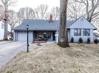 19 Copperbeech Pl, Merrick, NY 11566