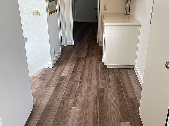 2nd image of 5 Spinnaker Pl